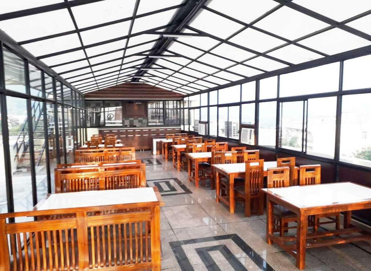 Hotel Katra Royal Stay מראה חיצוני תמונה